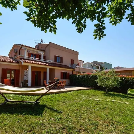 Apartment In Banjole/istrien 17262 *